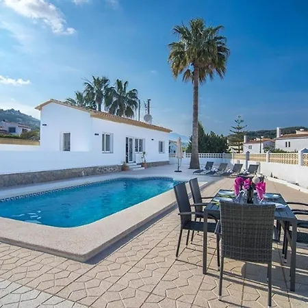 Villas Guzman Almendro * Κάλπε